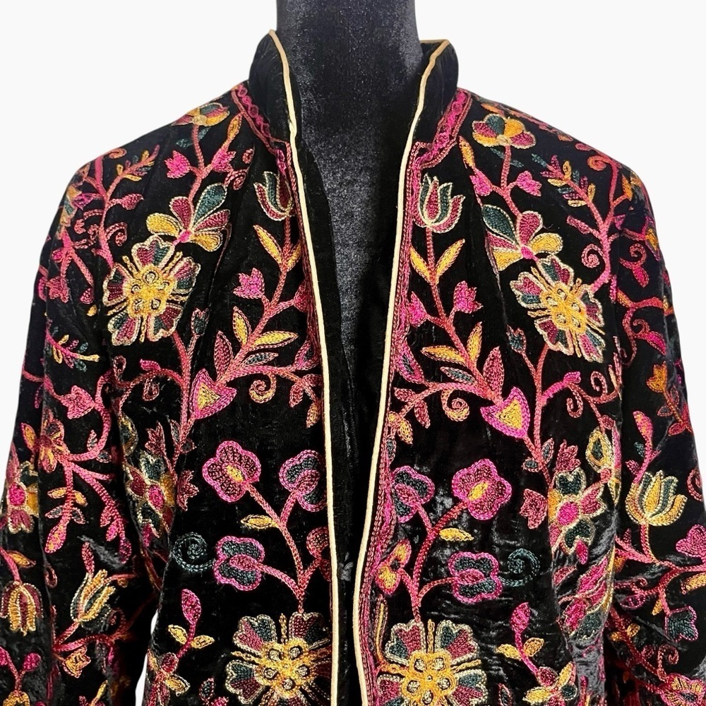 Soft Surroundings NWT Boho Astrid Embroidered Velvet Jacket – PM (10/12 P) - Picture 4 of 15